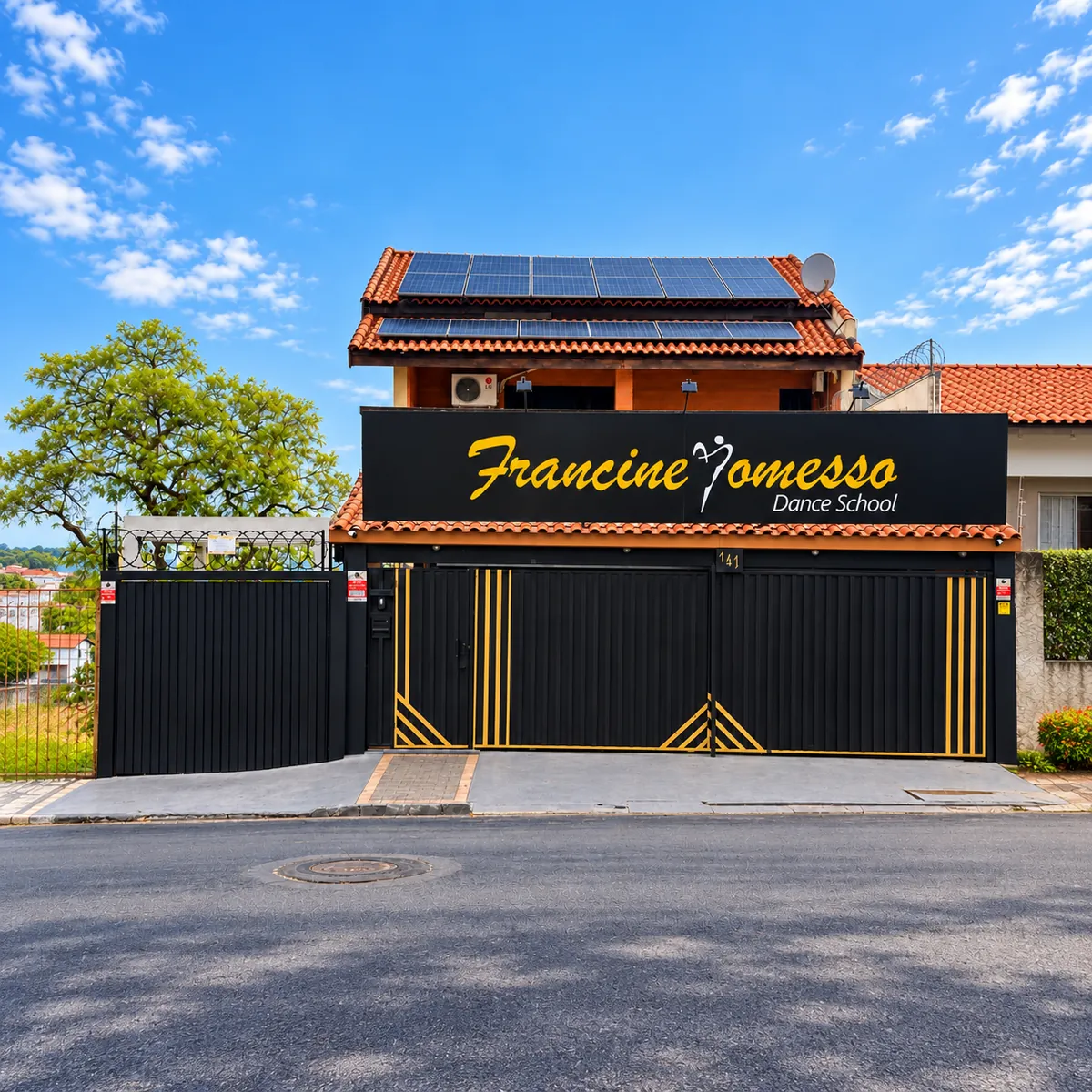 Fachada da Unidade 1 da Francine Momesso, na Rua Giuseppina Cagliero, Central Parque, Sorocaba